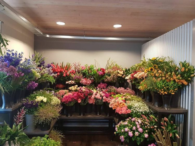 W A U W — Trots zijn wij op onze mooie bloemenpresentatie 😍🌿💓