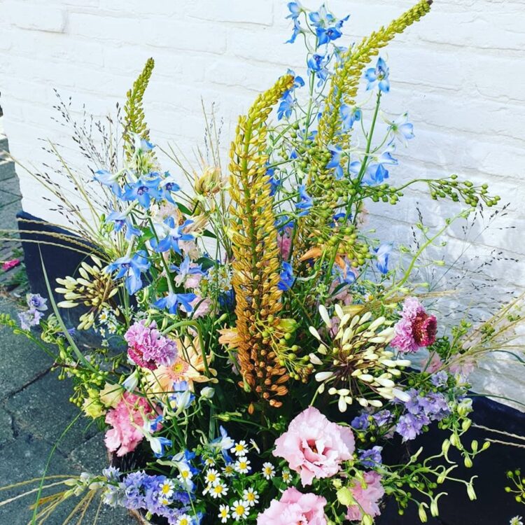 ROUWBLOEMEN —