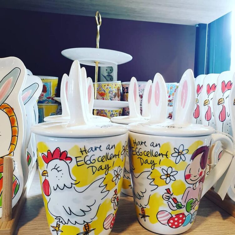 HAPPY MUG —