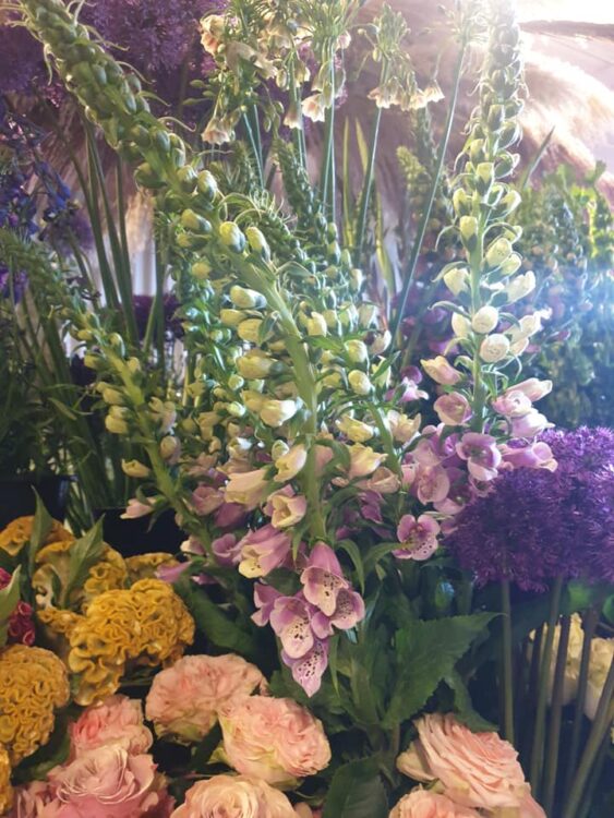 FRESH FLOWERS —