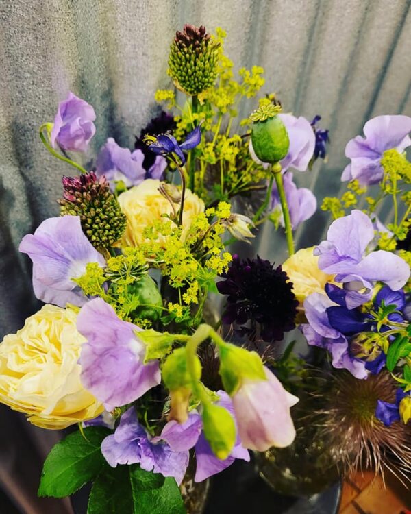 FRESH FLOWERS —